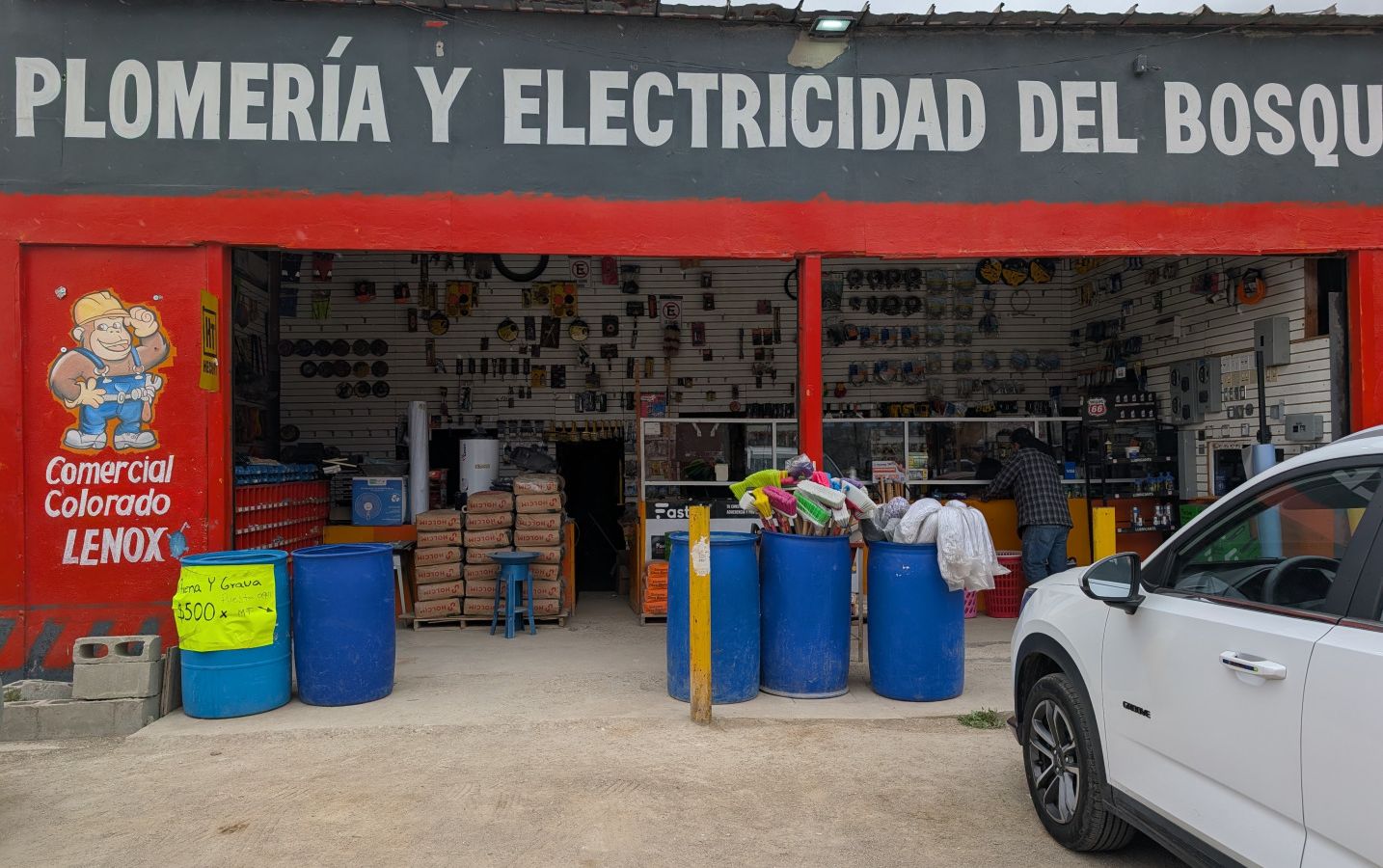 FERRETERÍA, PLOMERIA Y ELECTRICIDAD DEL BOSQUE