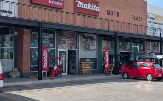 Moto Plaza