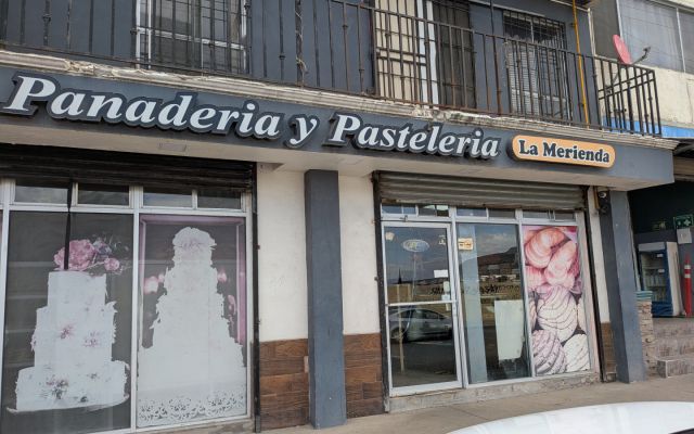 PanaderÃ­a y PastelerÃ­a La Merienda